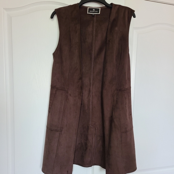 Long Sleeveless Faux Suede Vest - Picture 3 of 9